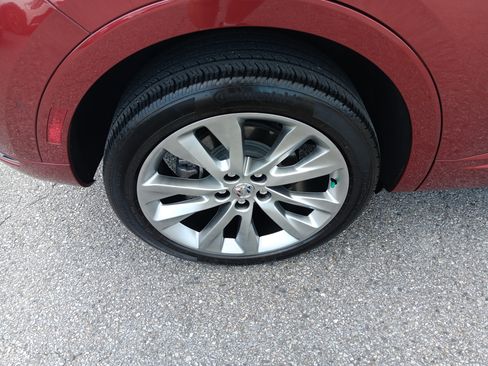 Used 2023 Buick Envision Avenir FWD image 6