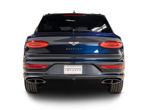 Used 2022 Bentley Bentayga image 22