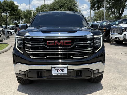 Used 2024 GMC Sierra 1500 SLT AWD/4WD image 10
