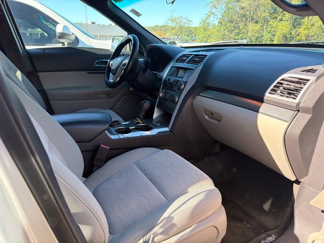 Used 2015 Ford Explorer FWD image 10