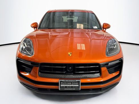 Certified 2025 Porsche Macan AWD/4WD image 6