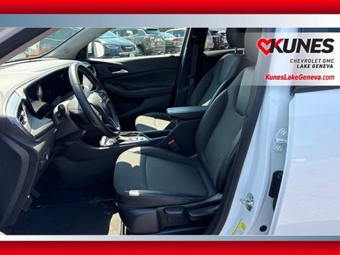 Used 2025 Buick Encore GX Preferred FWD image 12