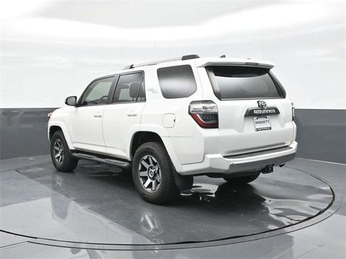 Certified 2018 Toyota 4Runner TRD Off-Road Premium image 8