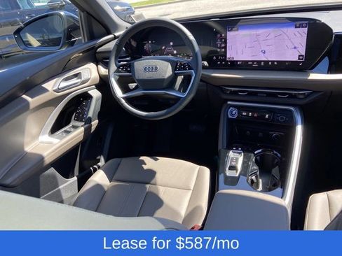 Used 2025 Audi Q5 Premium w/ Convenience Package AWD/4WD image 14