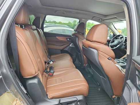 Used 2025 Acura MDX SH-AWD w/ Technology Package image 9