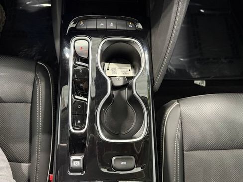 Used 2023 Buick Envision Essence FWD image 19