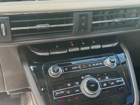 Used 2022 Lincoln Corsair FWD image 13