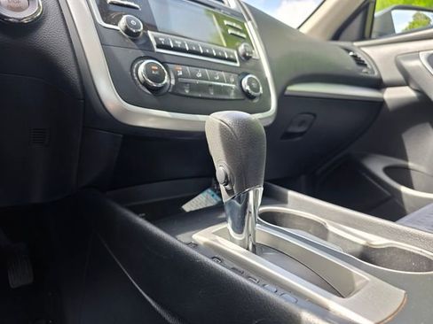 Used 2017 Nissan Altima 2.5 image 24