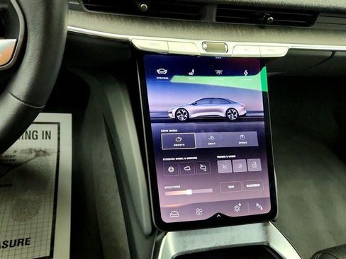 Used 2025 Lucid Air Touring AWD/4WD image 16