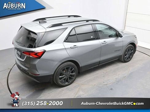 Used 2023 Chevrolet Equinox RS image 30