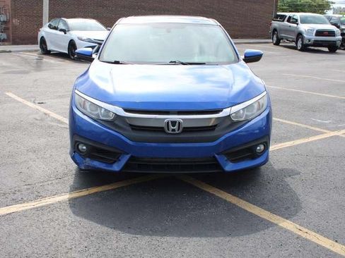 Used 2018 Honda Civic EX-T image 3