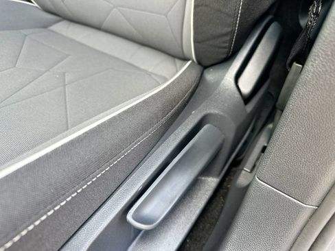 Used 2025 Volkswagen Jetta Sport FWD image 12
