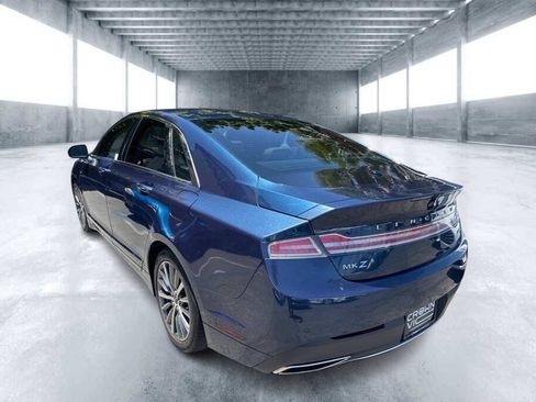 Used 2017 Lincoln MKZ Select w/ Select Plus Package FWD image 4