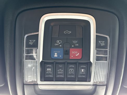 Used 2024 RAM 1500 Limited image 23