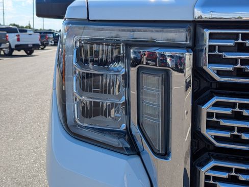 Certified 2020 GMC Sierra 3500 Denali w/ Denali Ultimate Package AWD/4WD image 38