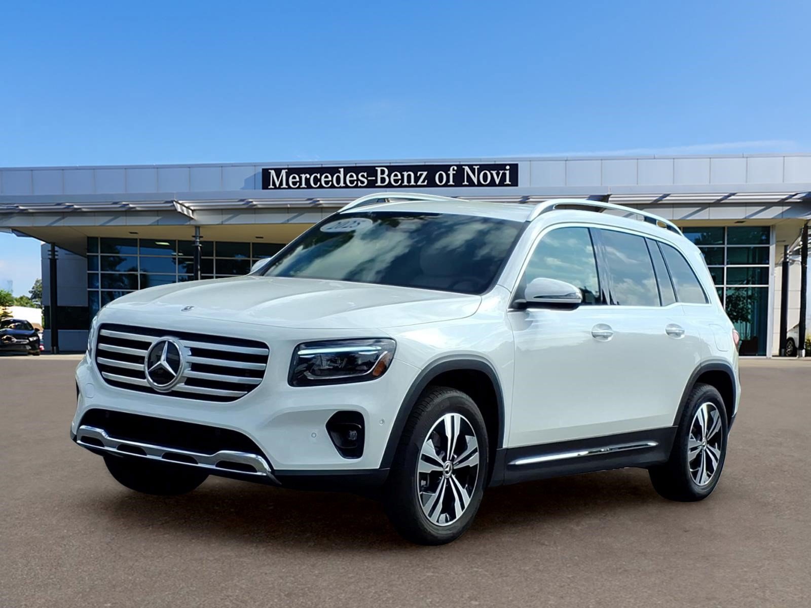 Certified 2025 Mercedes-Benz GLB 250 4MATIC image 1
