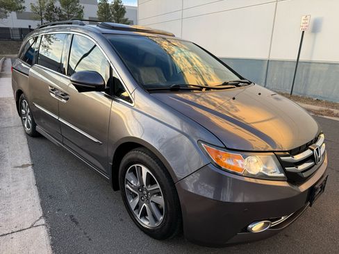 Used 2014 Honda Odyssey Touring image 14