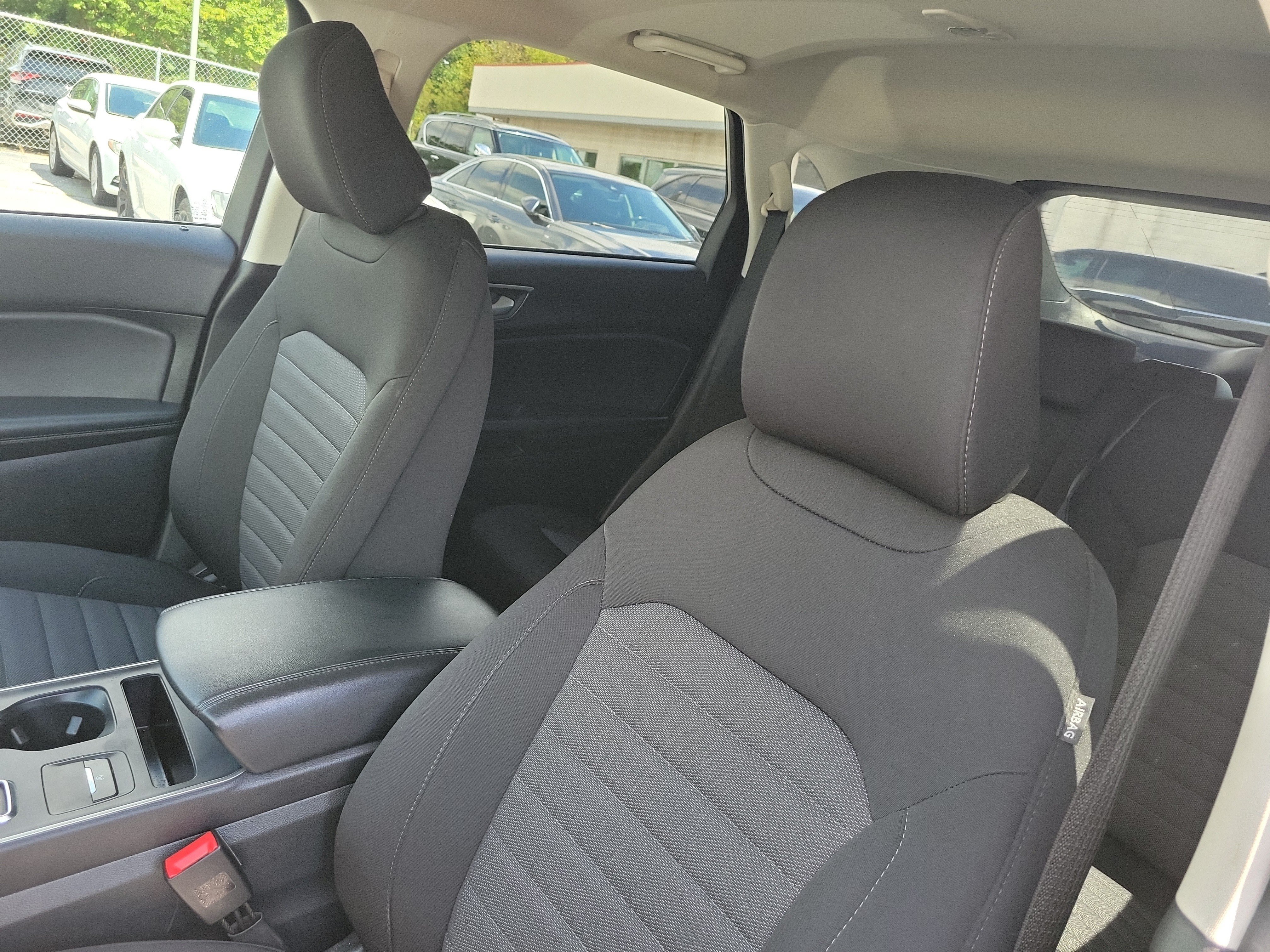 Used 2024 Ford Edge SE w/ Black Appearance Package AWD/4WD image 16