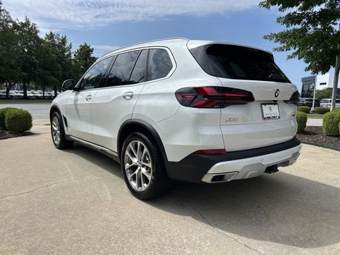 Used 2025 BMW X5 xDrive40i AWD/4WD image 3