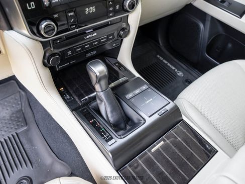Used 2023 Lexus GX 460 Luxury w/ Sport Design Package AWD/4WD image 27
