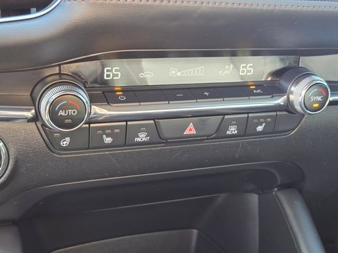 Used 2021 MAZDA MAZDA3 Hatchback w/Premium Plus Pkg image 22