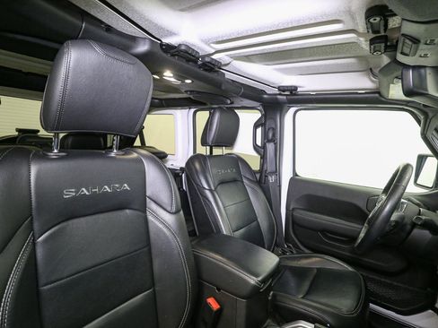 Used 2019 Jeep Wrangler Unlimited Sahara w/ Dual Top Group image 22
