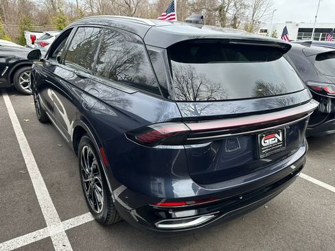 Used 2024 Lincoln Nautilus Reserve image 5