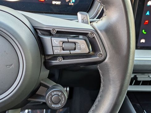 Certified 2025 Porsche Cayenne Coupe AWD/4WD image 19