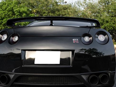 Used 2010 Nissan GT-R Premium AWD/4WD image 96