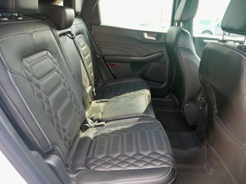 Used 2024 Ford Escape Platinum w/ Premium Technology Package image 10