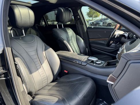 Used 2016 Mercedes-Benz S 550 4MATIC Sedan image 32