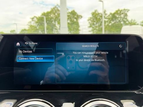 Certified 2022 Mercedes-Benz GLA 250 4MATIC image 18