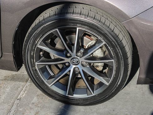 Used 2017 Toyota Camry XSE image 11