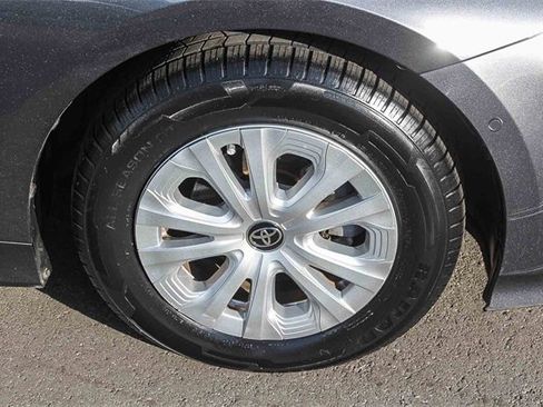 Used 2021 Toyota Prius LE w/ Carpet Mat Package (TMS) image 14