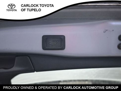 Used 2019 Toyota RAV4 XLE Premium image 24