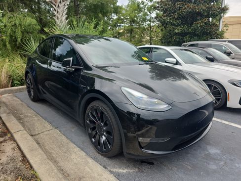 Used 2023 Tesla Model Y Performance AWD/4WD image 1