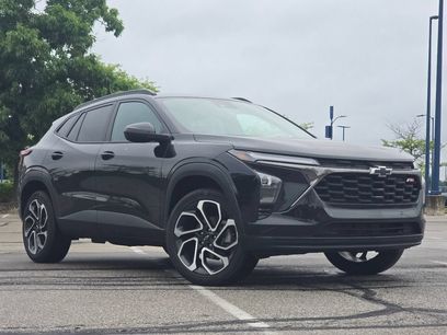 Used 2025 Chevrolet Trax RS w/ Driver Confidence Package