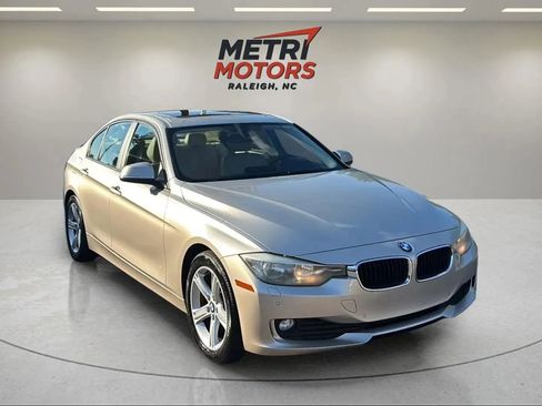 Used 2014 BMW 320i Sedan image 2