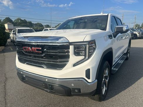 Used 2023 GMC Sierra 1500 SLT w/ SLT Premium Plus Package AWD/4WD image 8