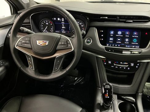 Used 2024 Cadillac XT5 Premium Luxury w/ Platinum Package image 5