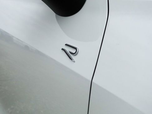 New 2026 Volkswagen Tiguan SE R-Line image 7