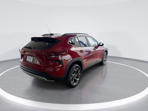 New 2026 Chevrolet Trax LT w/ Driver Confidence Package FWD image 8