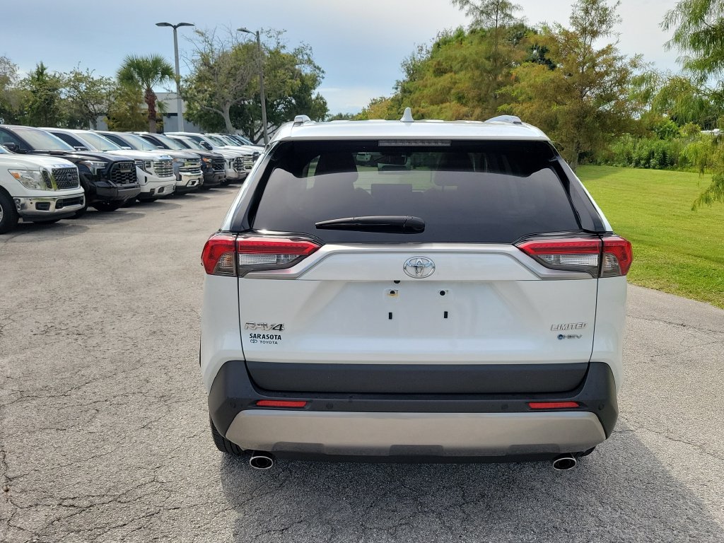 Used 2025 Toyota RAV4 Limited w/ Advanced Technology Package AWD/4WD image 5