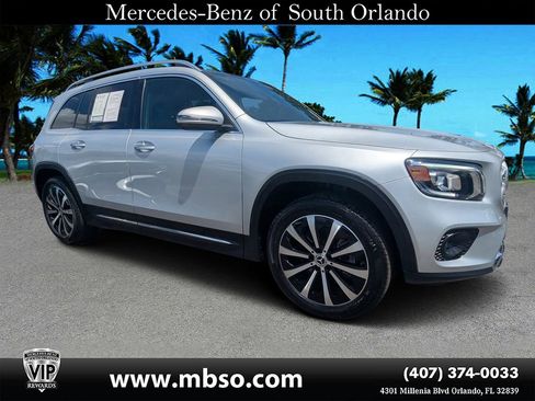 Certified 2023 Mercedes-Benz GLB 250 4MATIC w/ Premium Package image 15