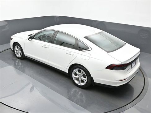 Used 2023 Honda Accord LX image 14