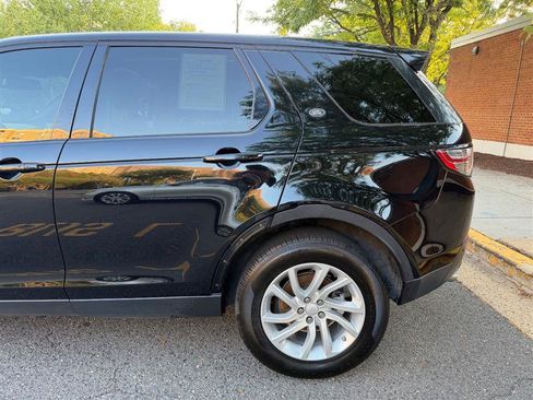 Used 2019 Land Rover Discovery Sport AWD/4WD image 12