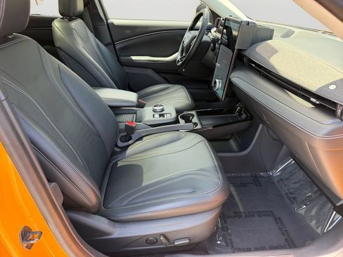 Used 2022 Ford Mustang Mach-E Premium RWD image 8