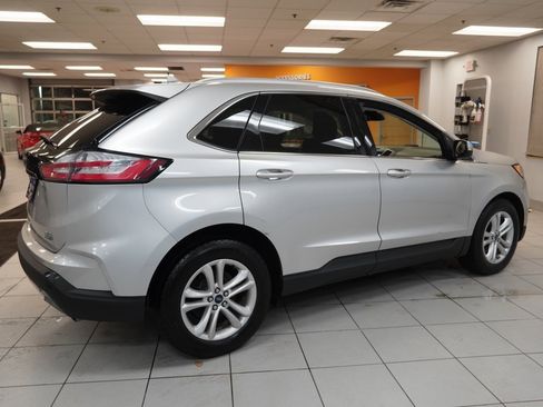 Used 2019 Ford Edge SEL image 11