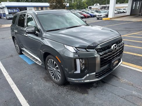 Used 2024 Hyundai Palisade Calligraphy image 4