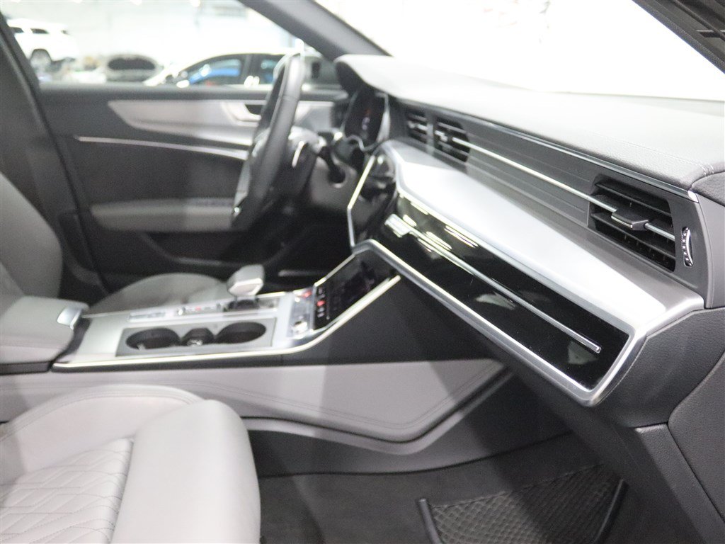 Used 2020 Audi S6 Premium Plus AWD/4WD image 27